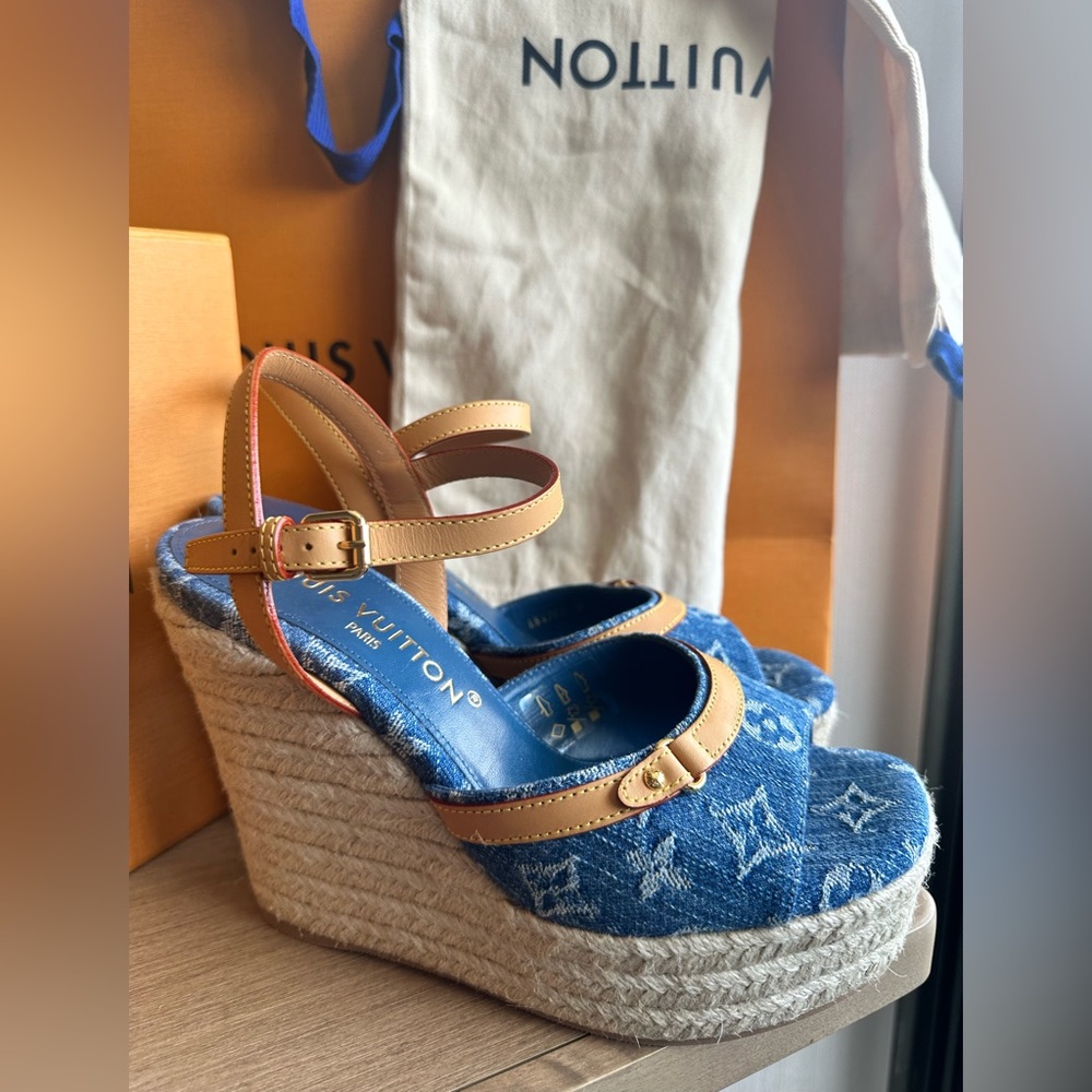 NEW LOUIS VUITTON DENIM Helios Wedge Sandal 💙 - Picture 10 of 13